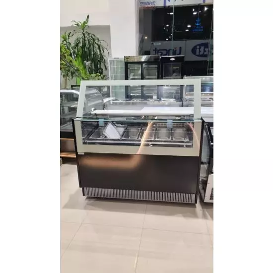 فريزر عرض جيلاتو 84 لتر - لون أسود من بيوكيت